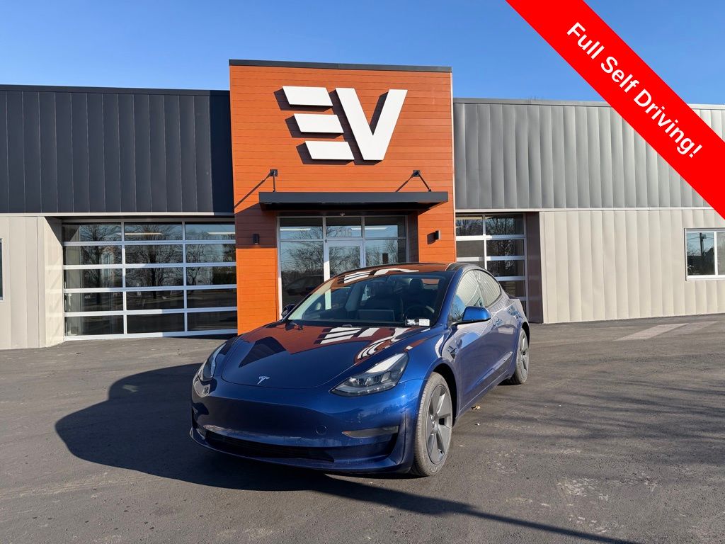 2021 Tesla Model 3 Base's photo