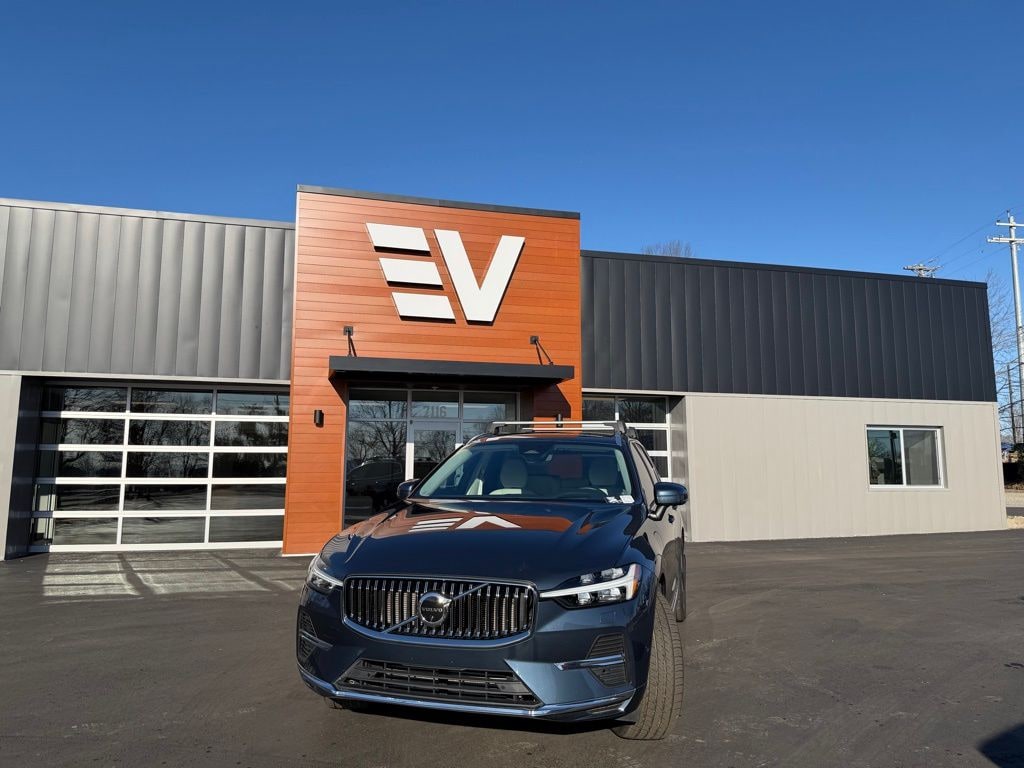Used 2023 Volvo XC60 Recharge Plug-In Hybrid Ultimate SUV