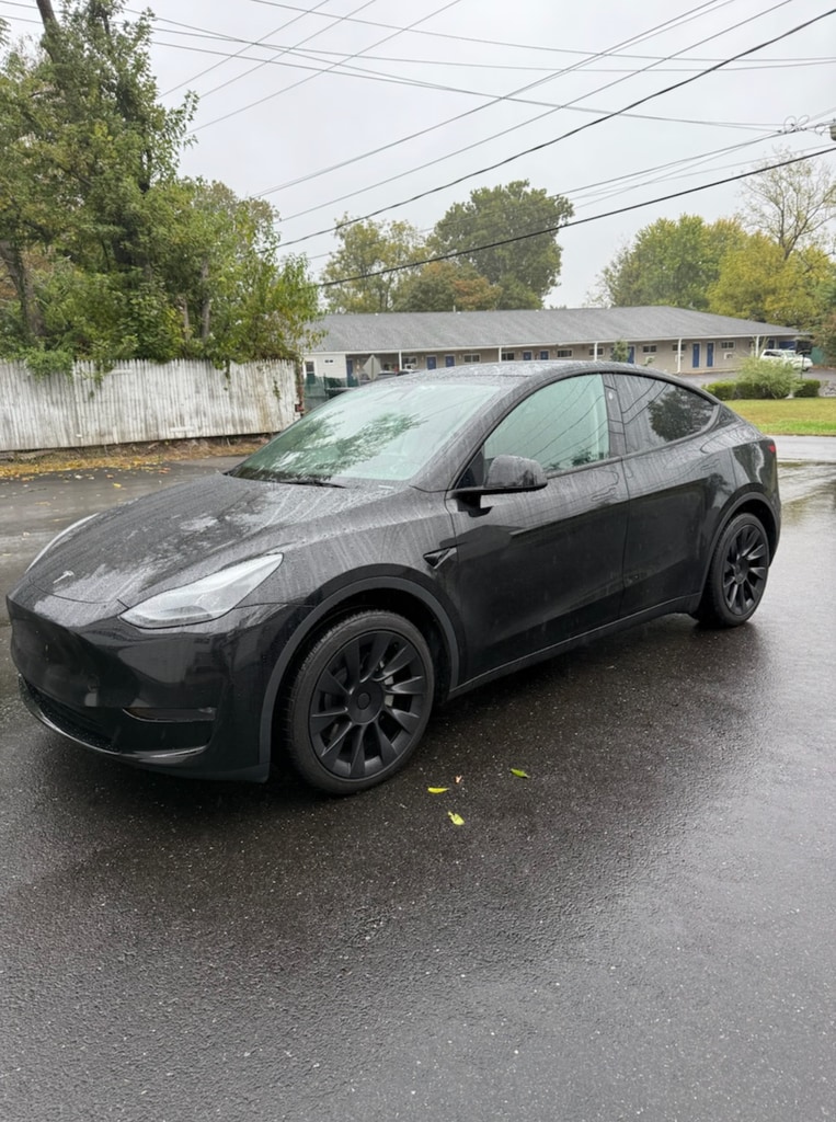 2023 Tesla Model Y Long Range's photo