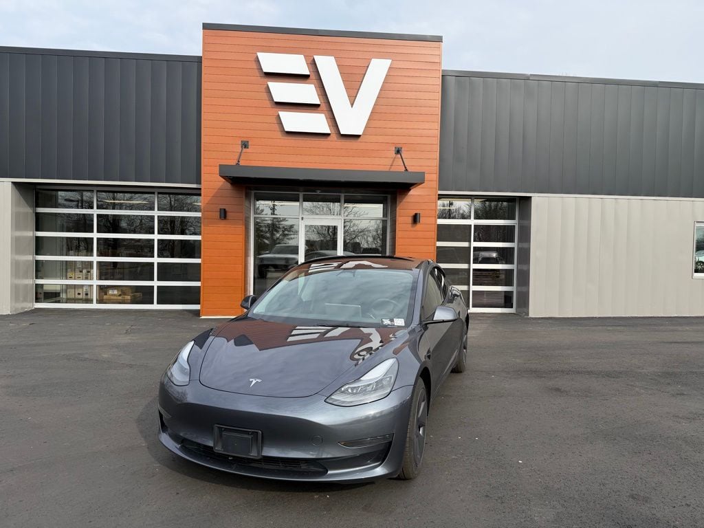 2023 Tesla Model 3 Base's photo