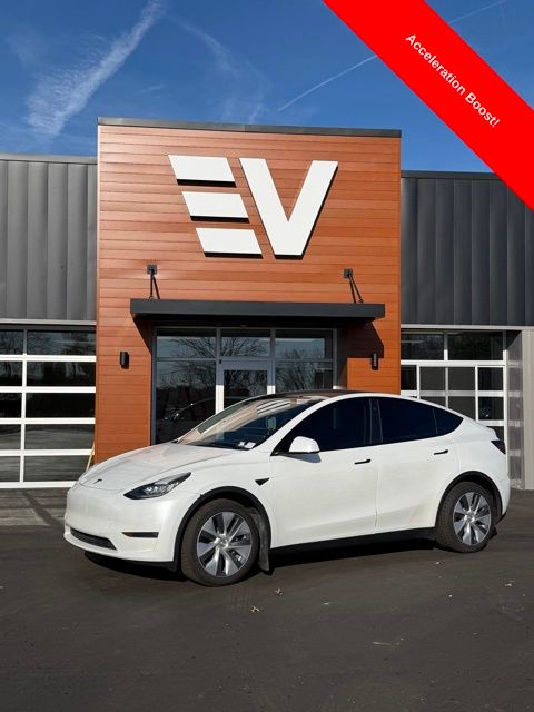 2023 Tesla Model Y Long Range's photo