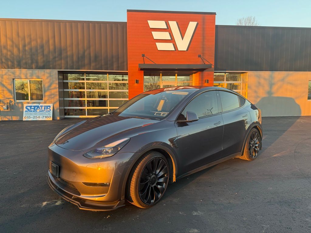 2023 Tesla Model Y Performance's photo