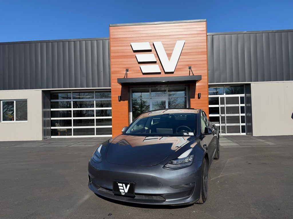 2022 Tesla Model 3 Long Range's photo