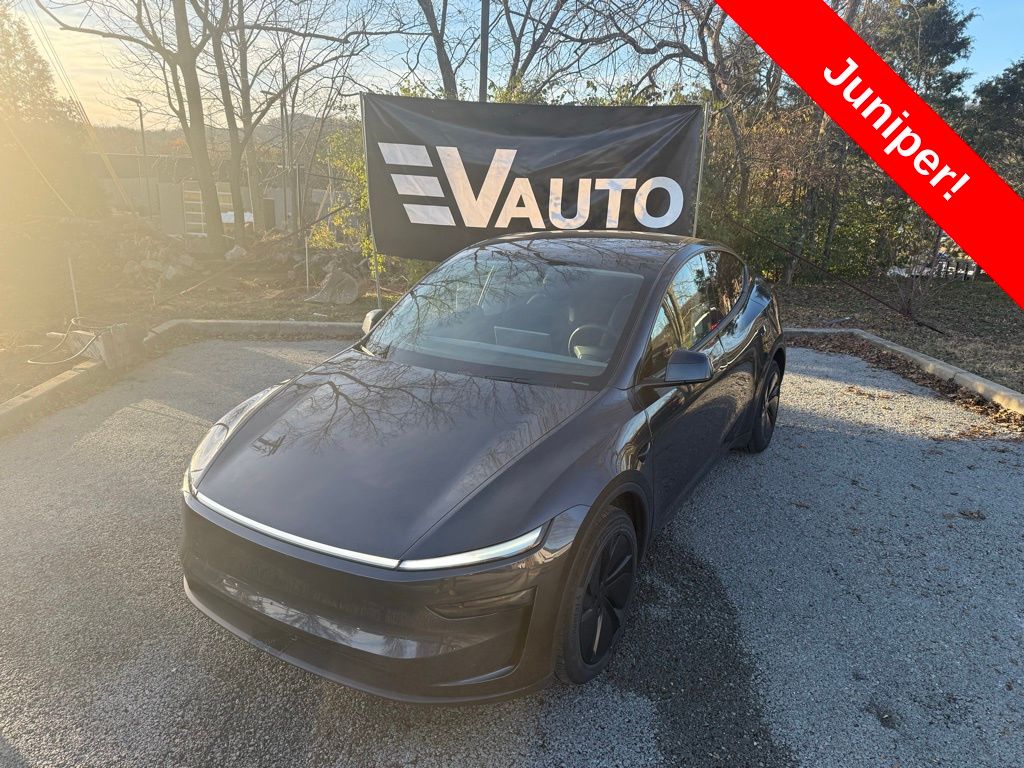 2026 Tesla New Model Y Long Range's photo