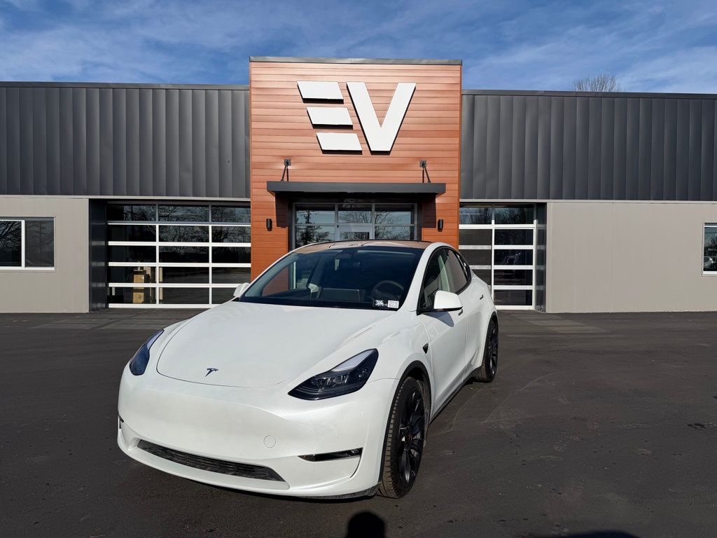 2023 Tesla Model Y Performance's photo