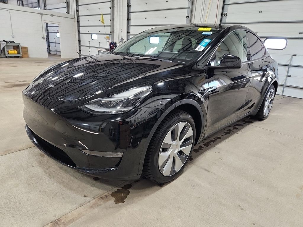 2023 Tesla Model Y Long Range's photo