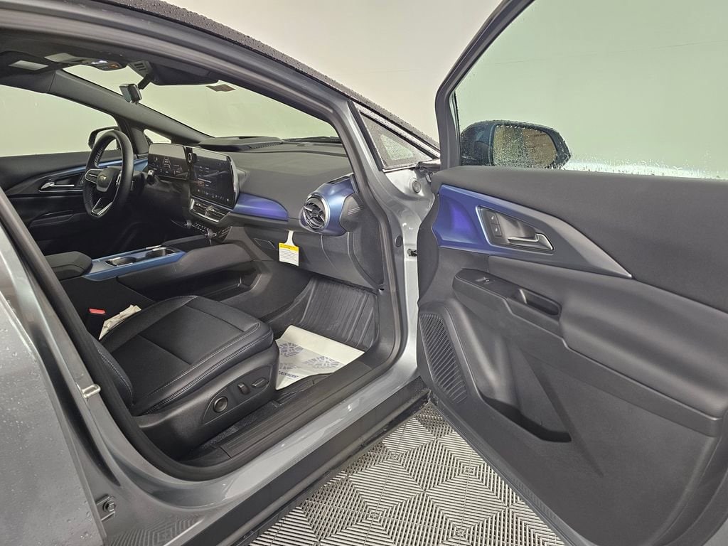 2026 Chevrolet Equinox EV 2LT - Photo 13