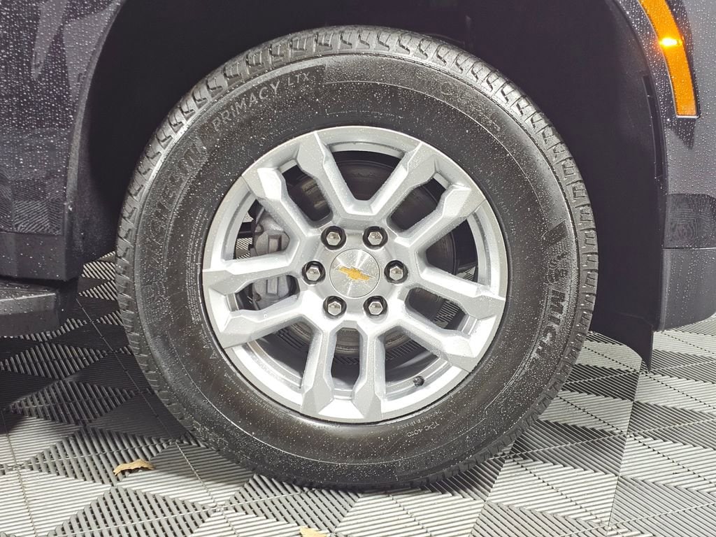 2026 Chevrolet Tahoe LS - Photo 9