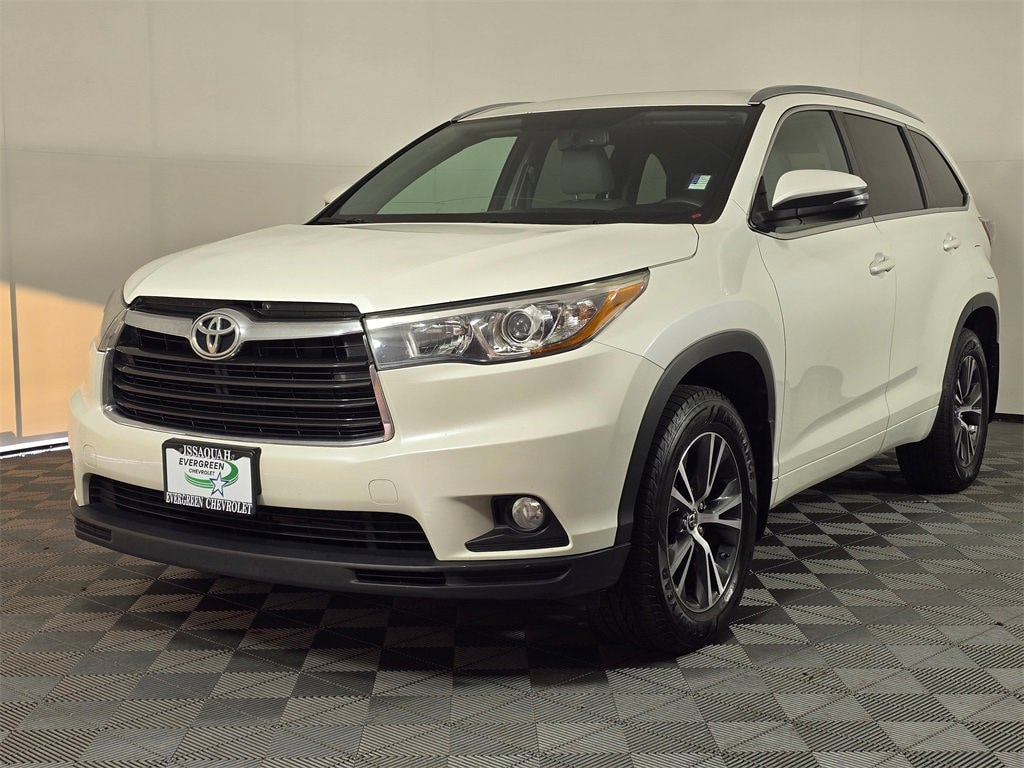 Used 2016 Toyota Highlander XLE