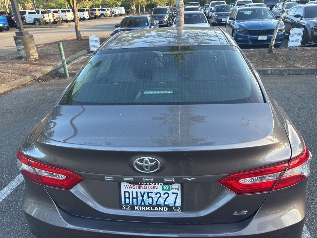 2018 Toyota Camry LE photo 4