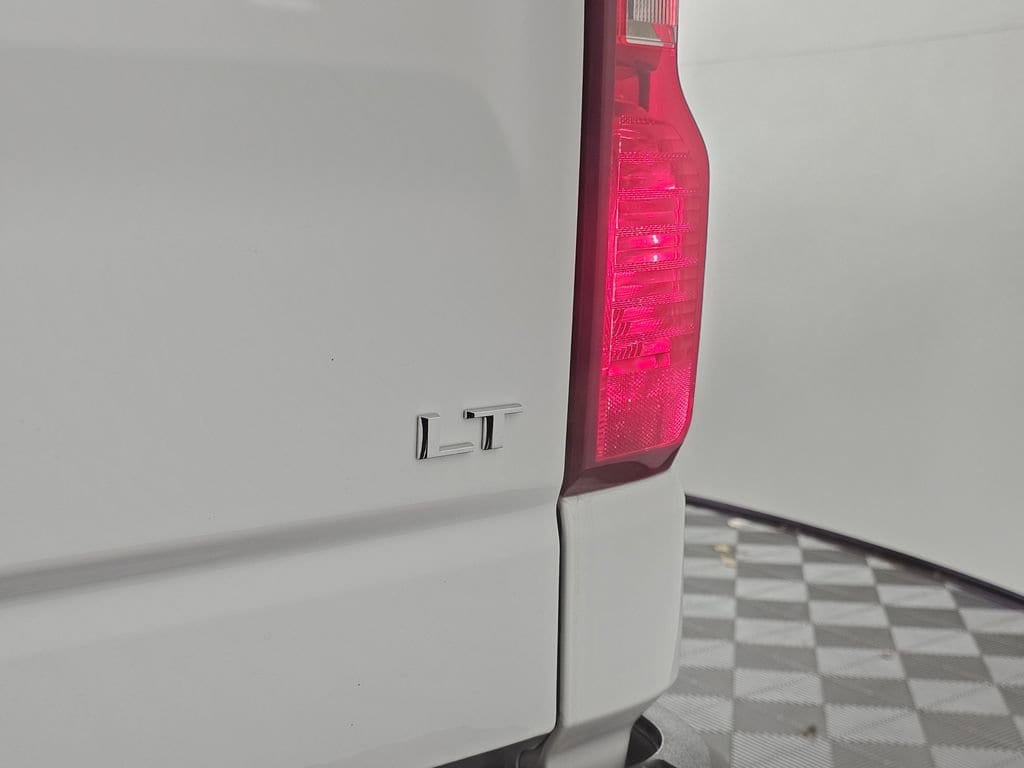 2025 Chevrolet Silverado 1500 LT - Photo 17