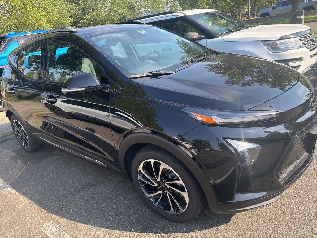 2023 Chevrolet Bolt EUV Premier photo 3