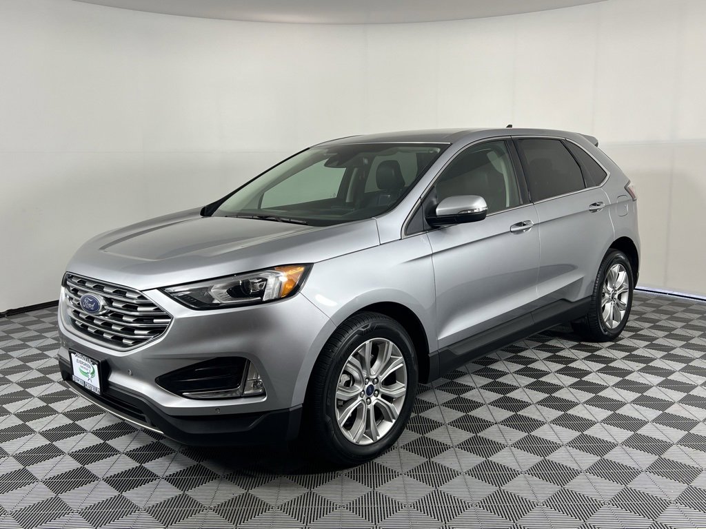 2022 Ford Edge Titanium photo 3
