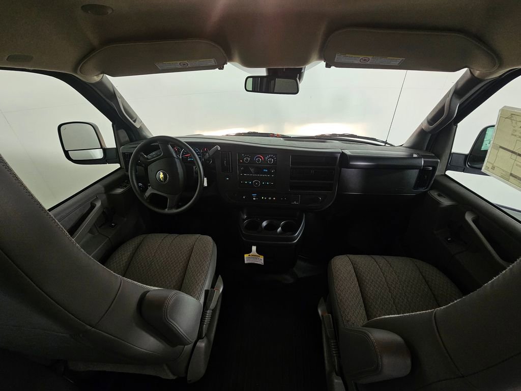 2025 Chevrolet Express Cargo Work Van - Photo 14