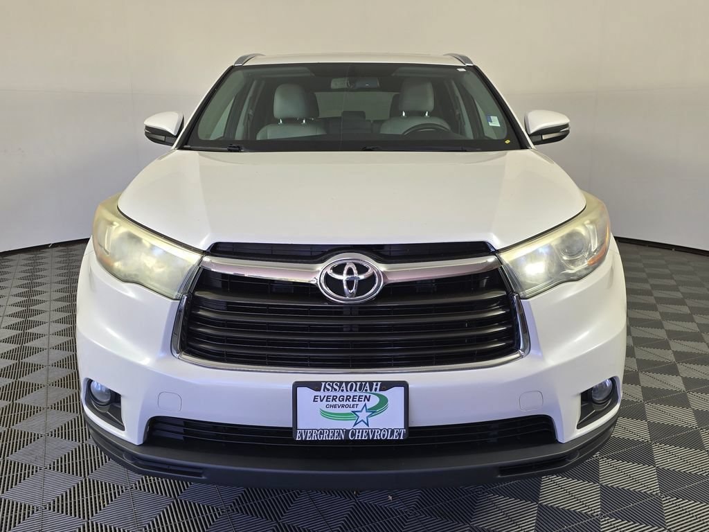 Used 2015 Toyota Highlander XLE with VIN 5TDJKRFH2FS119982 for sale in Issaquah, WA