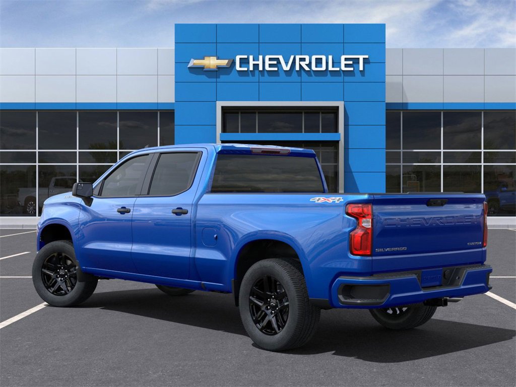 2025 Chevrolet Silverado 1500 Custom photo 3