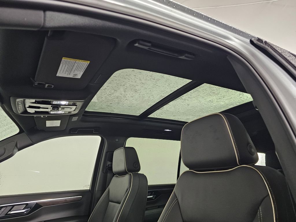 2026 Chevrolet Suburban Premier - Photo 25
