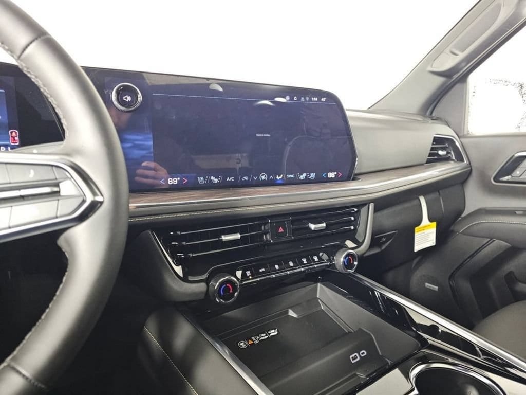 2026 Chevrolet Suburban Premier - Photo 30