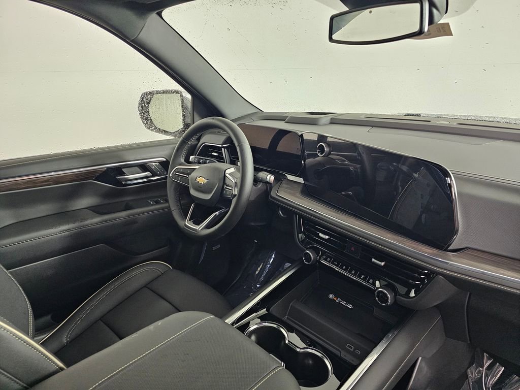 2026 Chevrolet Suburban Premier - Photo 10