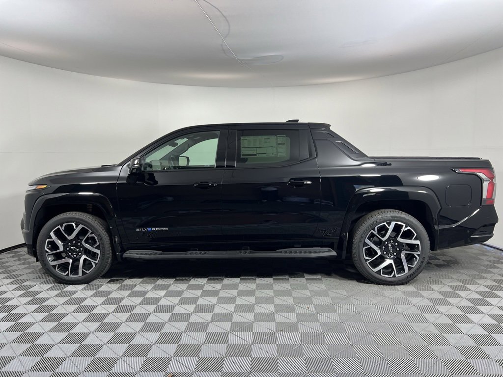 2024 Chevrolet Silverado EV RST photo 4