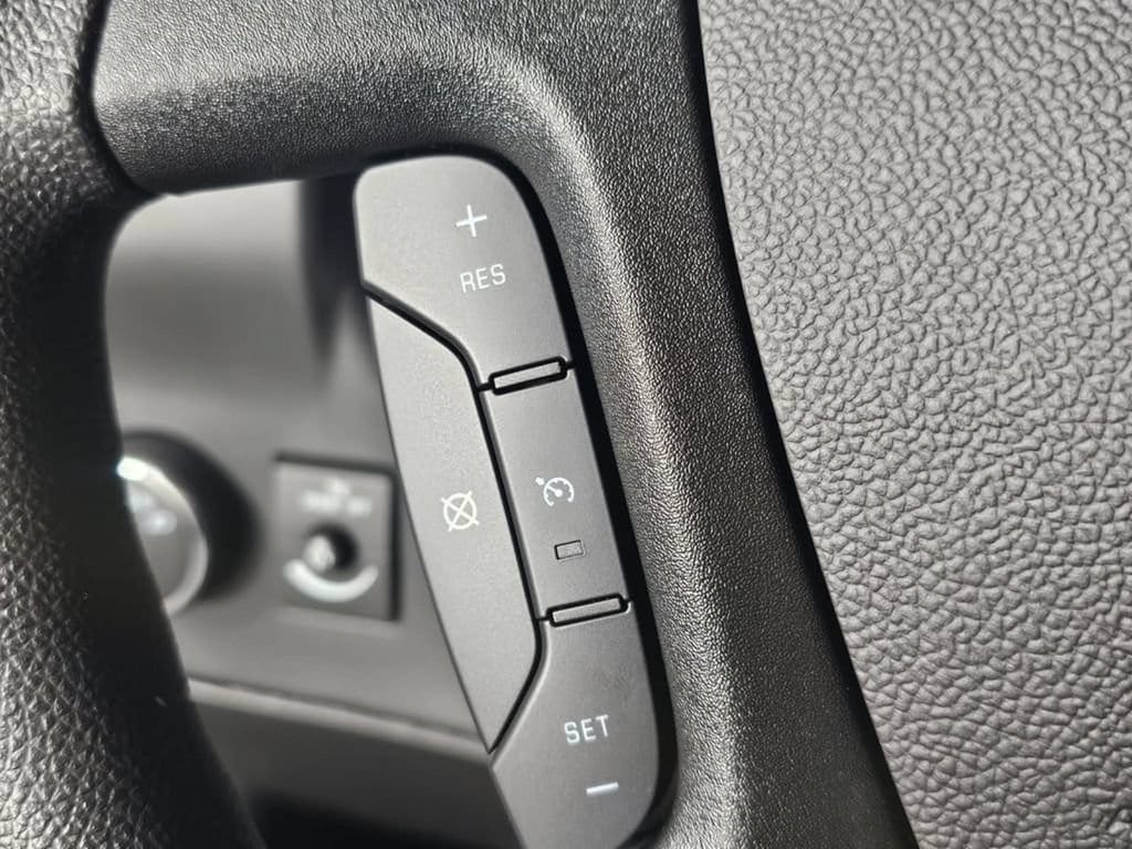 2025 Chevrolet Express Cargo Work Van - Photo 26