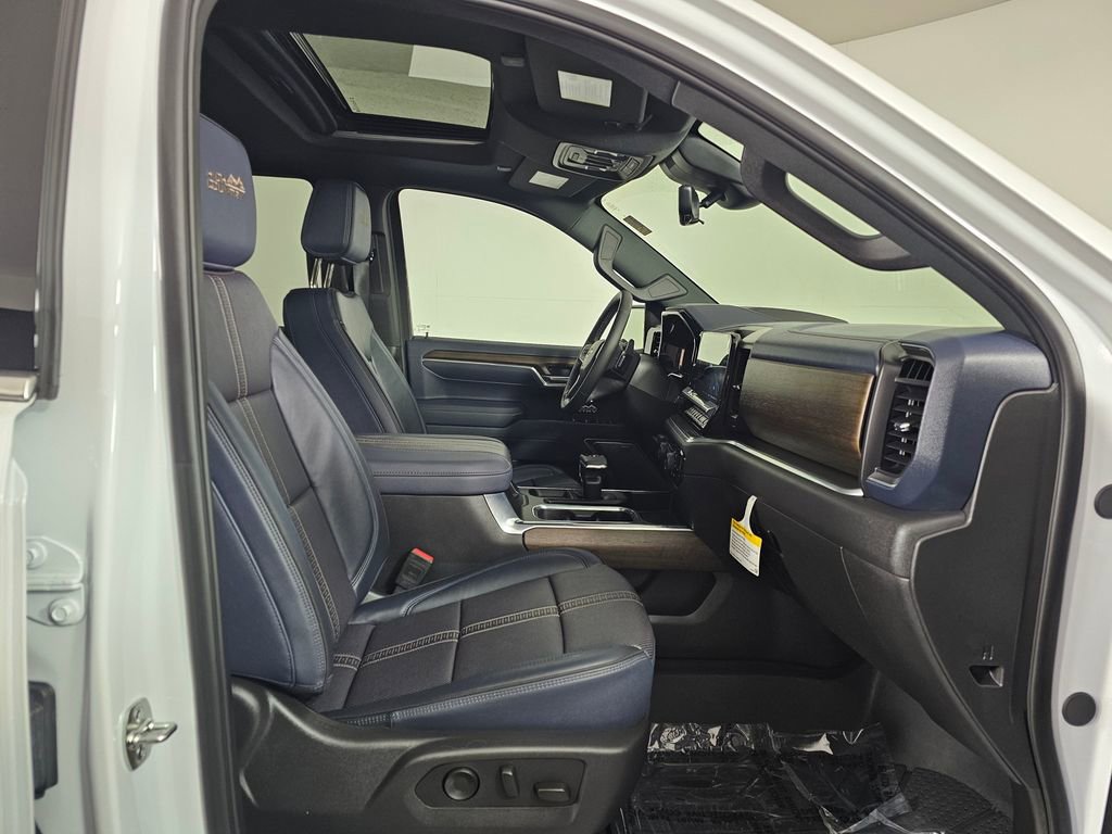 2025 Chevrolet Silverado 1500 High Country - Photo 12