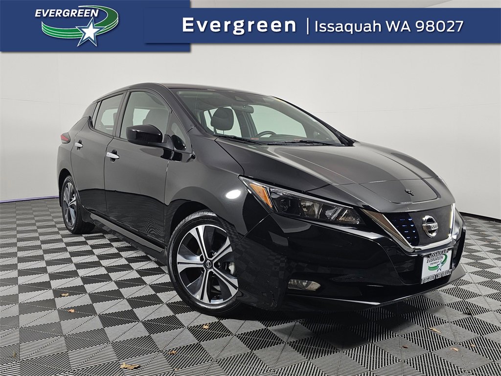 2022 Nissan LEAF SV's photo