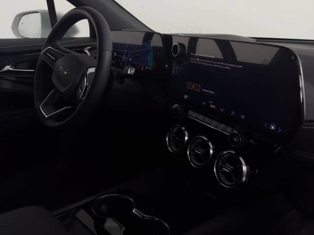 2025 Chevrolet Blazer EV LT - Photo 10