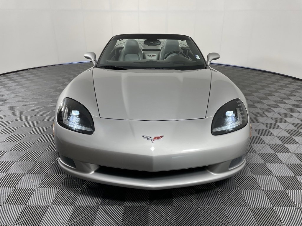 Used 2005 Chevrolet Corvette Base with VIN 1G1YY34UX55117890 for sale in Issaquah, WA