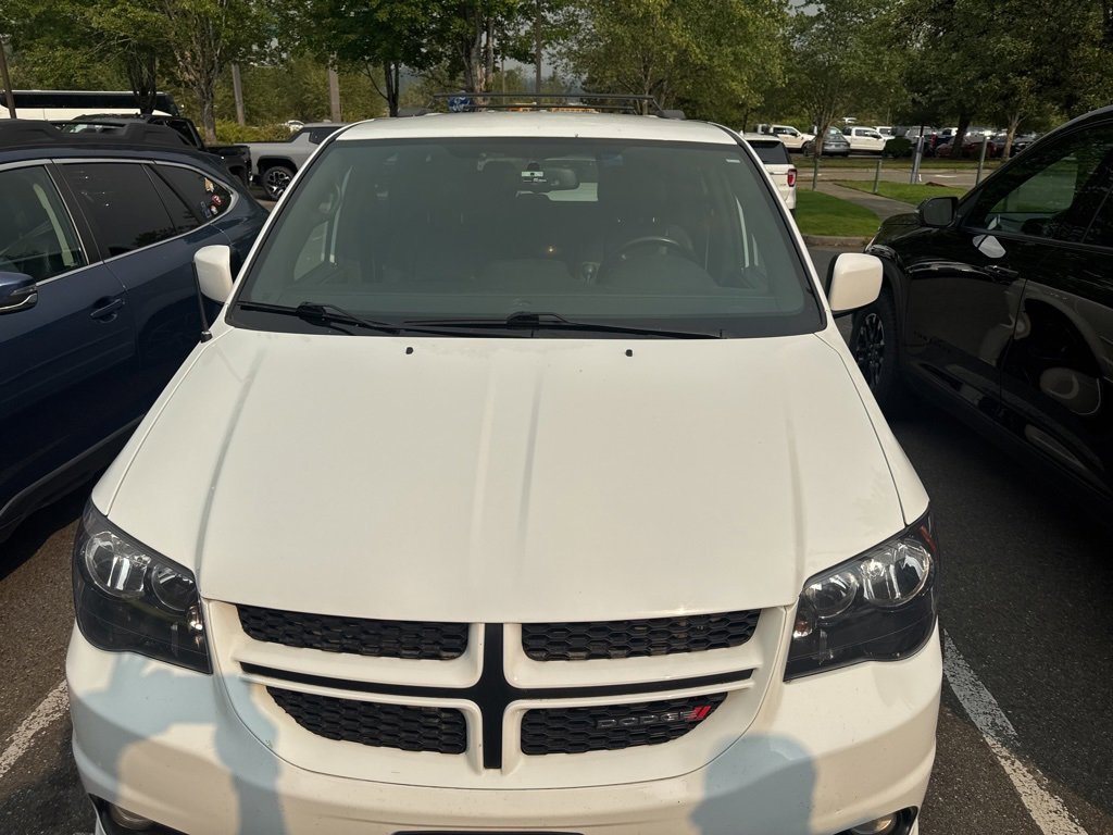 2017 Dodge Grand Caravan GT photo 2