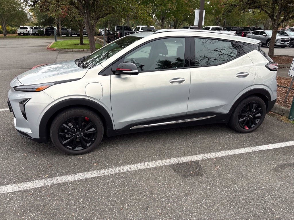 Used 2023 Chevrolet Bolt EUV Premier with VIN 1G1FZ6S05P4139309 for sale in Issaquah, WA