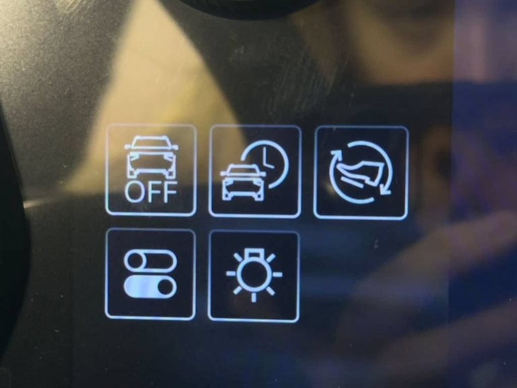 2025 Chevrolet Blazer EV LT - Photo 34