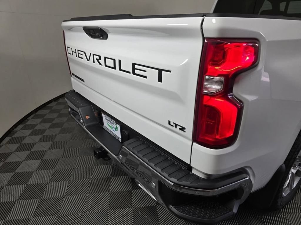 2026 Chevrolet Silverado 1500 LTZ - Photo 15