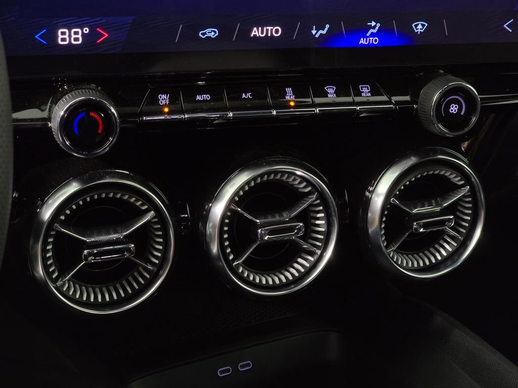 2025 Chevrolet Blazer EV LT - Photo 30