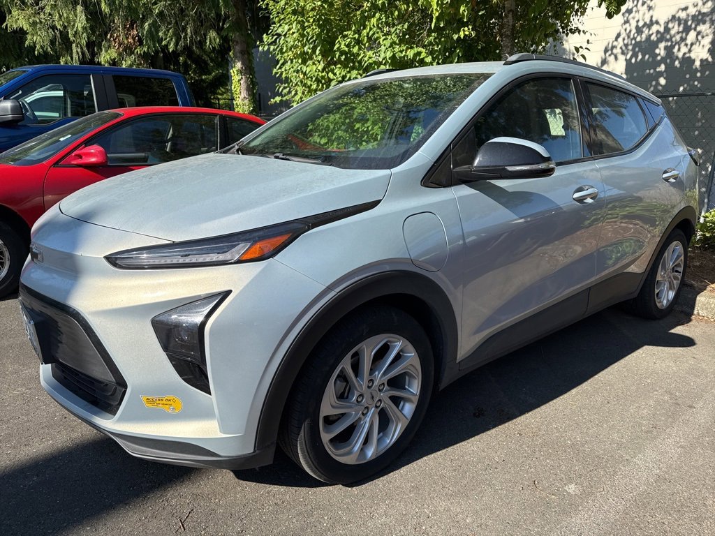 Used 2022 Chevrolet Bolt EUV LT with VIN 1G1FY6S0XN4123526 for sale in Issaquah, WA