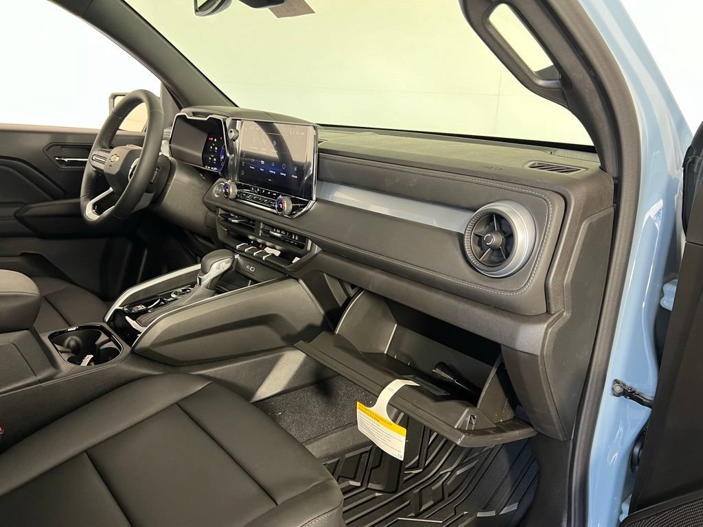 2025 Chevrolet Colorado LT - Photo 29