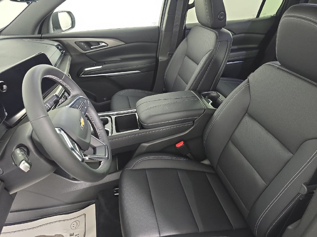 2027 Chevrolet Traverse LT - Photo 11