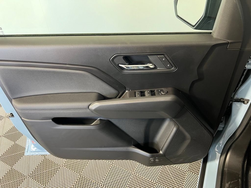 2025 Chevrolet Colorado LT - Photo 15