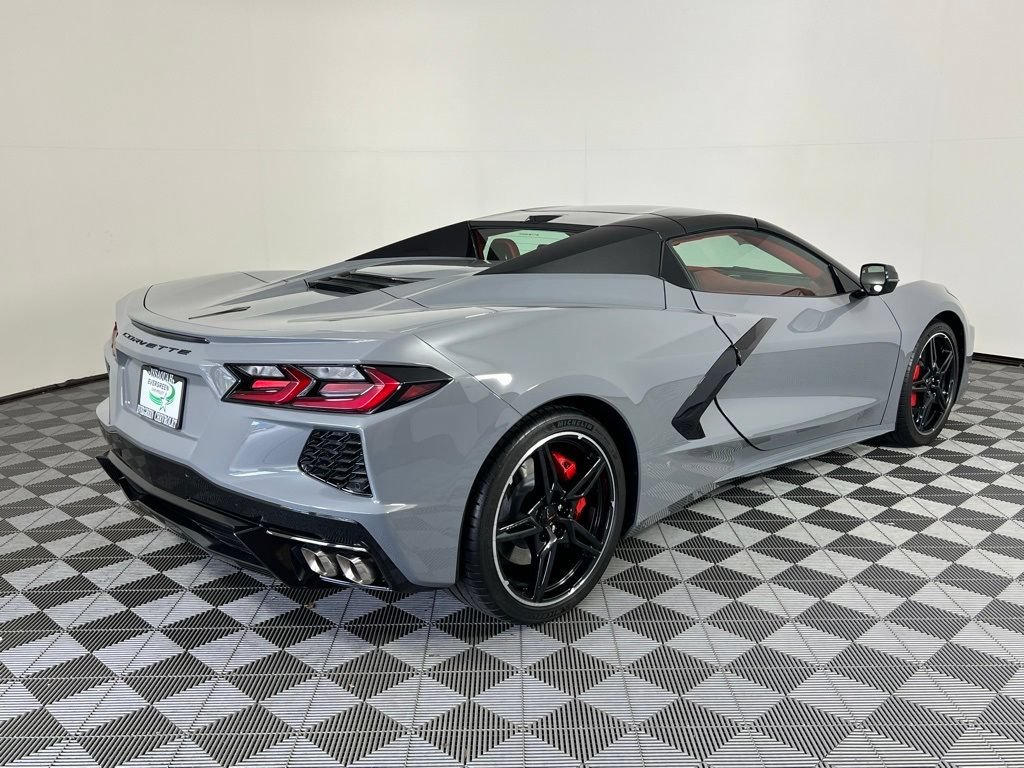 2025 Chevrolet Corvette 3LT - Photo 18