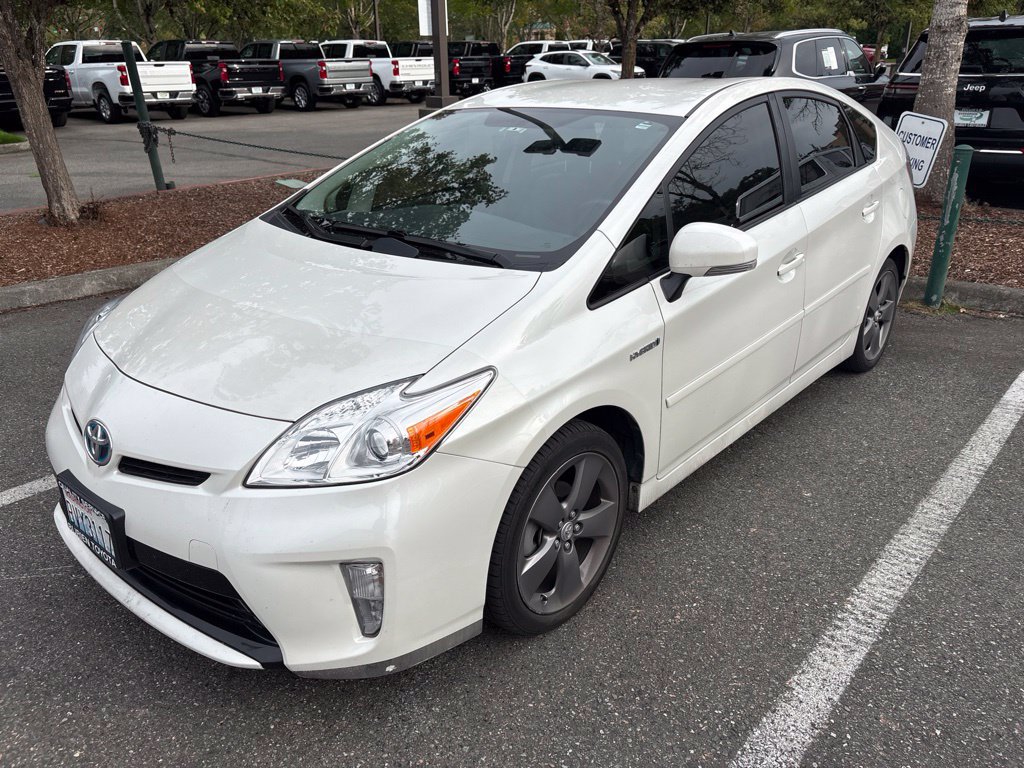 Used 2015 Toyota Prius Four with VIN JTDKN3DU4F0401844 for sale in Issaquah, WA