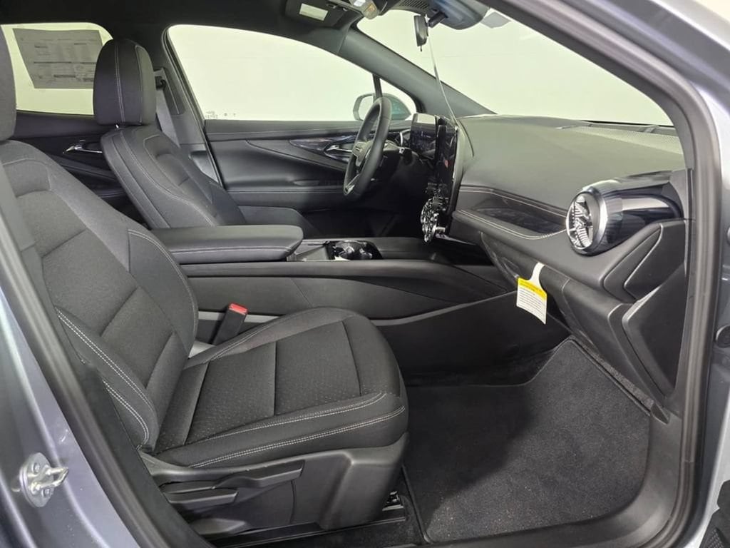 2025 Chevrolet Blazer EV LT - Photo 11