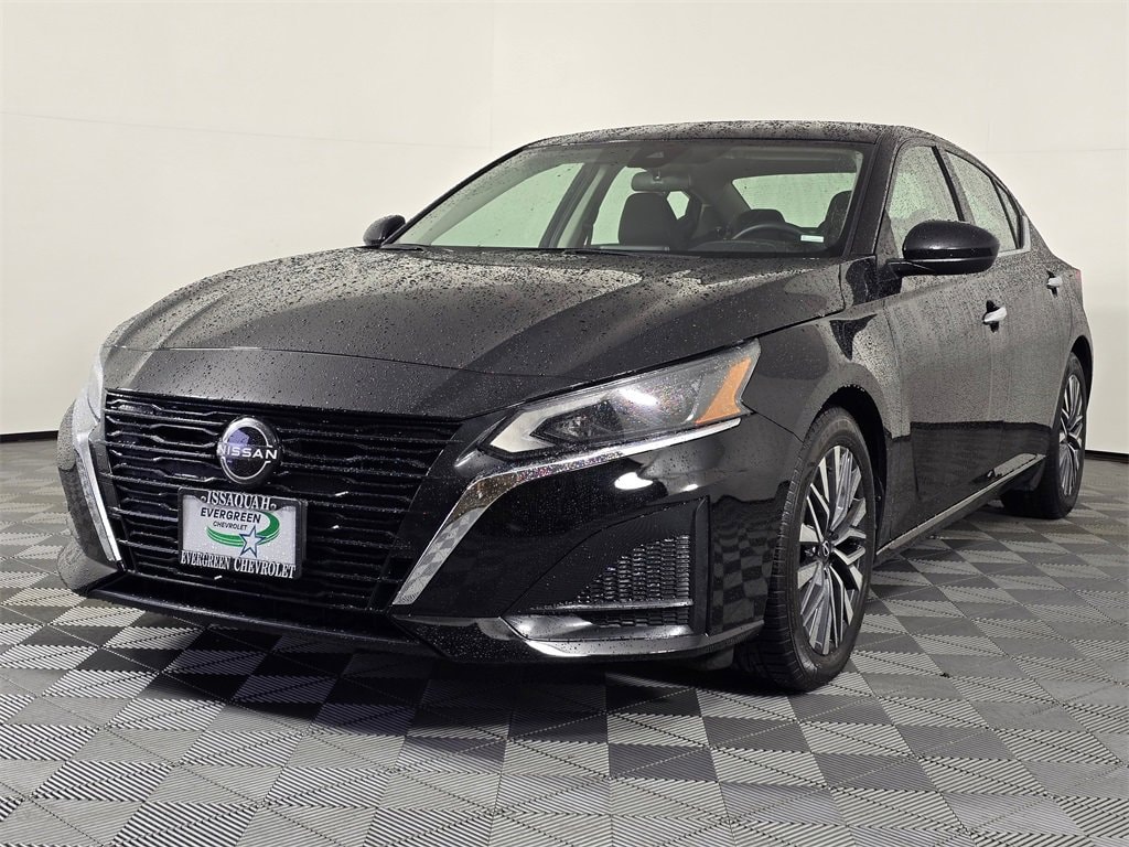 Used 2023 Nissan Altima 2.5 SV