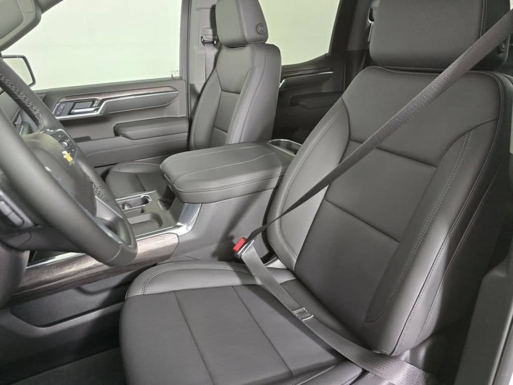 2026 Chevrolet Silverado 1500 LTZ - Photo 23