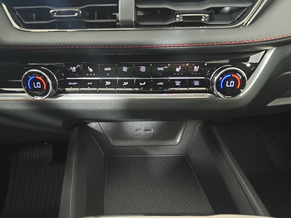 2027 Chevrolet Equinox RS - Photo 17