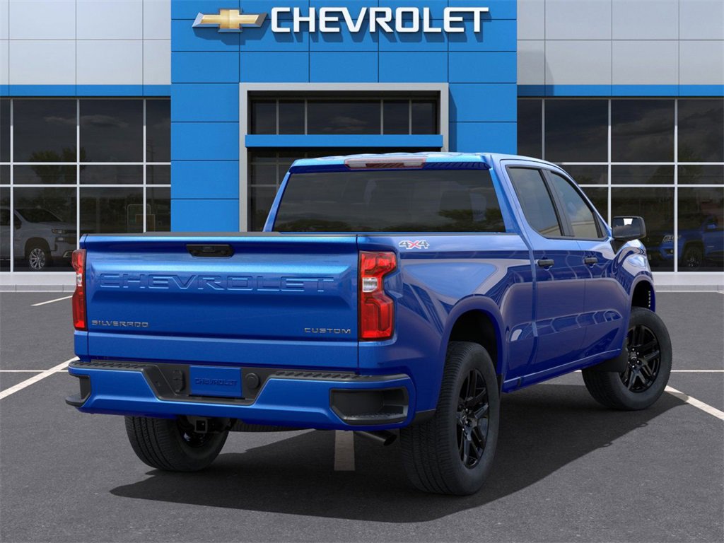 2025 Chevrolet Silverado 1500 Custom photo 4