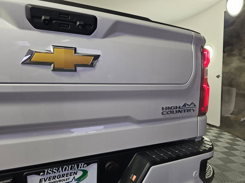 2025 Chevrolet Silverado 1500 High Country - Photo 17
