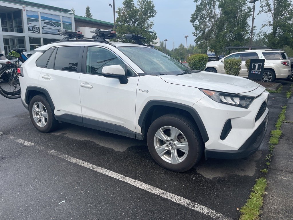 2021 Toyota RAV4 Hybrid LE photo 4