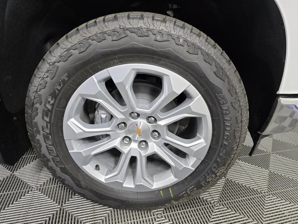 2026 Chevrolet Silverado 1500 LTZ - Photo 9