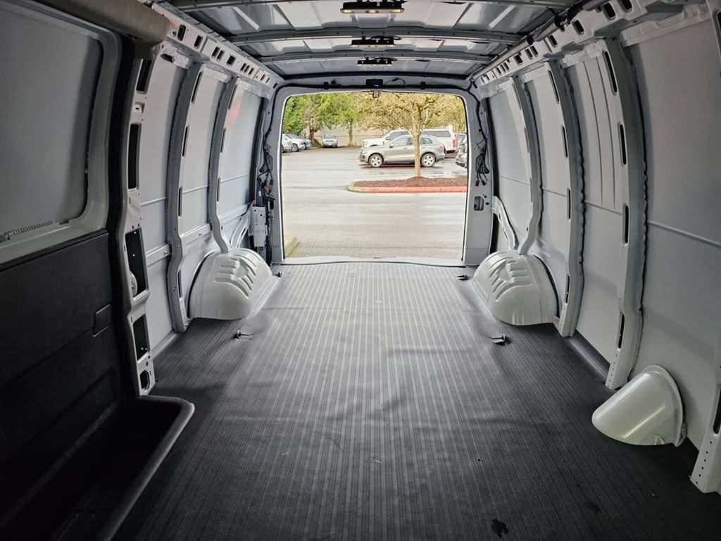 2025 Chevrolet Express Cargo Work Van - Photo 34