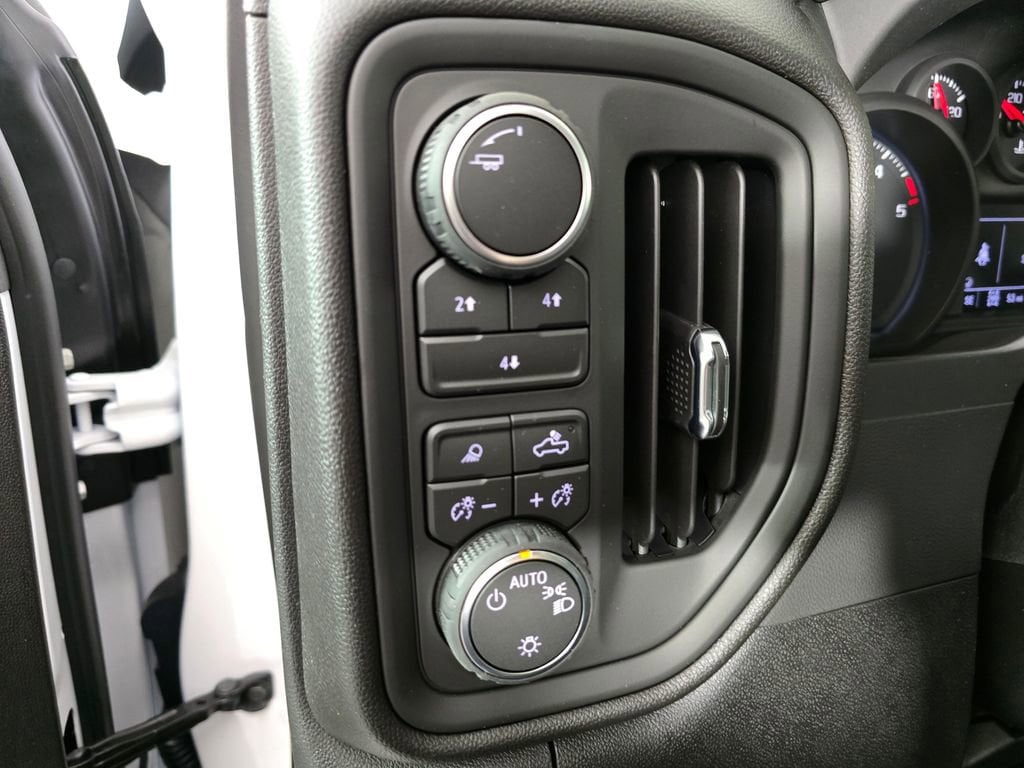 2026 Chevrolet Silverado 2500 HD Custom - Photo 26